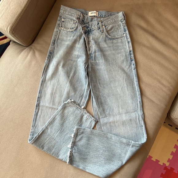 Agolde denim criss cross jeans size 24 but fits bigger. Only worn once - Picture 4 of 5